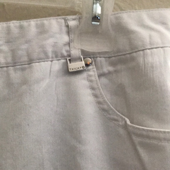 Tanjay Capris - Picture 2 of 4